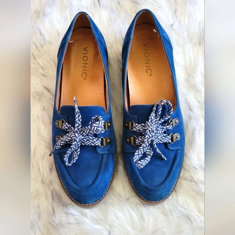 Vionic Women's Teagan Blue Loafers